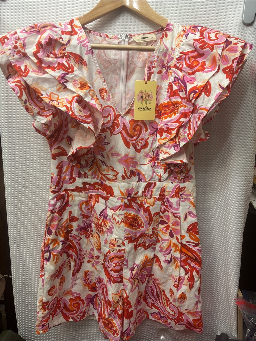 NWT entro Pink, Orange & Purple Floral Ruffle One Piece shorts Romper Sz Large